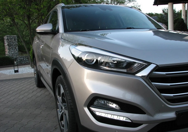 Hyundai Tucson cena 70900 przebieg: 162000, rok produkcji 2017 z Rawicz małe 667